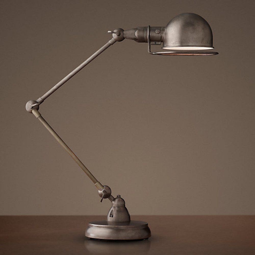 Лампа настольная Atelier Table Lamp латунь  DE30362