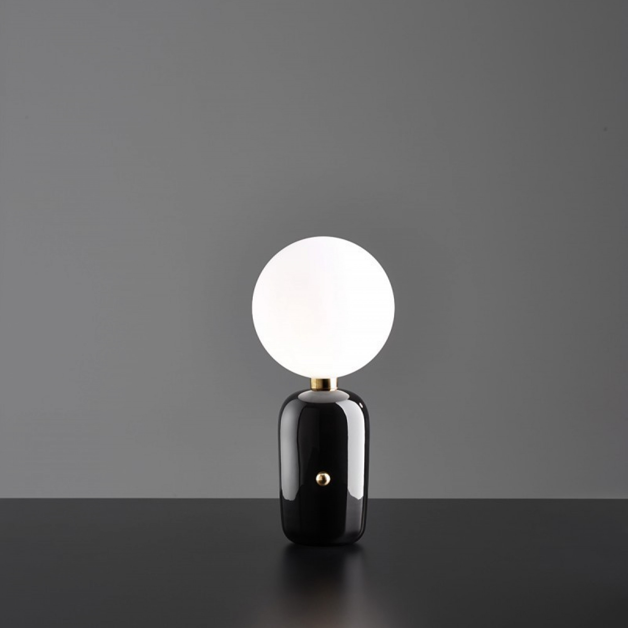 Напольная лампа ikea nymane. Монохромная лампа. Монохромная лампа. Фонарь в тумане. Перегоревшая лампочка.